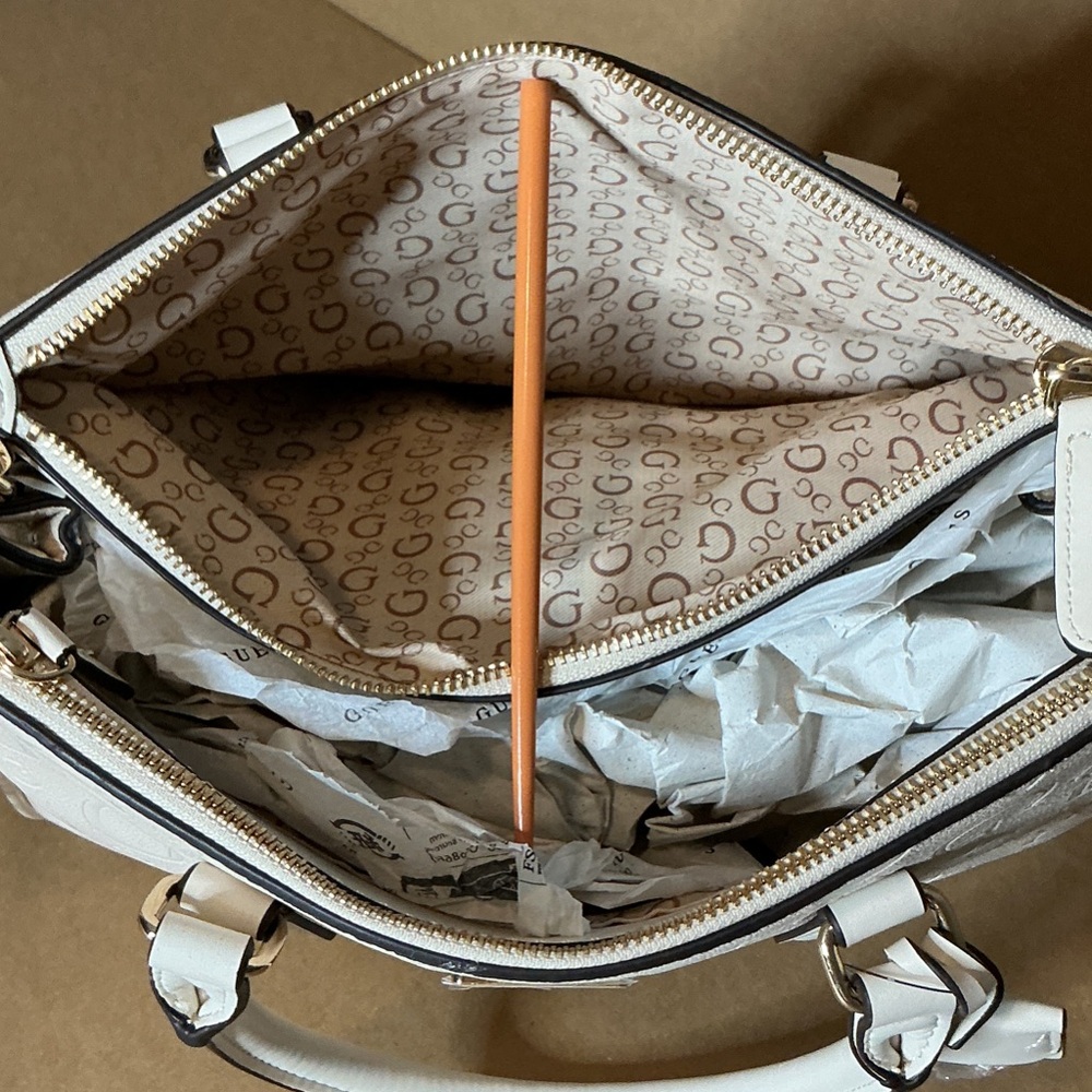 GUESS BAG stone Satchel with Gold ACCENTS NEW - Picture 8 of 12